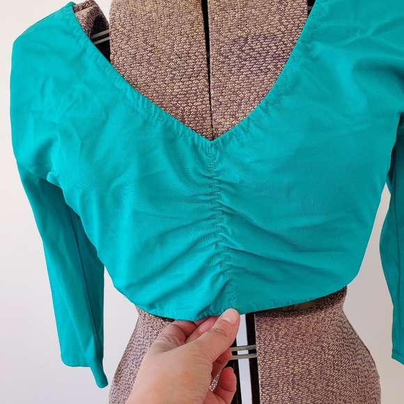 Sexy teal crop top - Picture 3 of 8